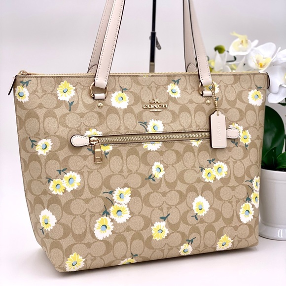 Coach Bags Coach Tote Shoulder Bag In Daisy Print Poshmark